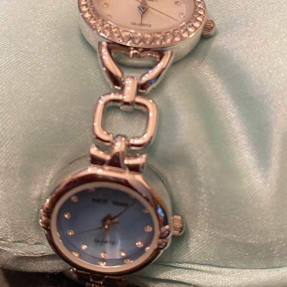 Vintage Watch silver multiple tome zones main image 8